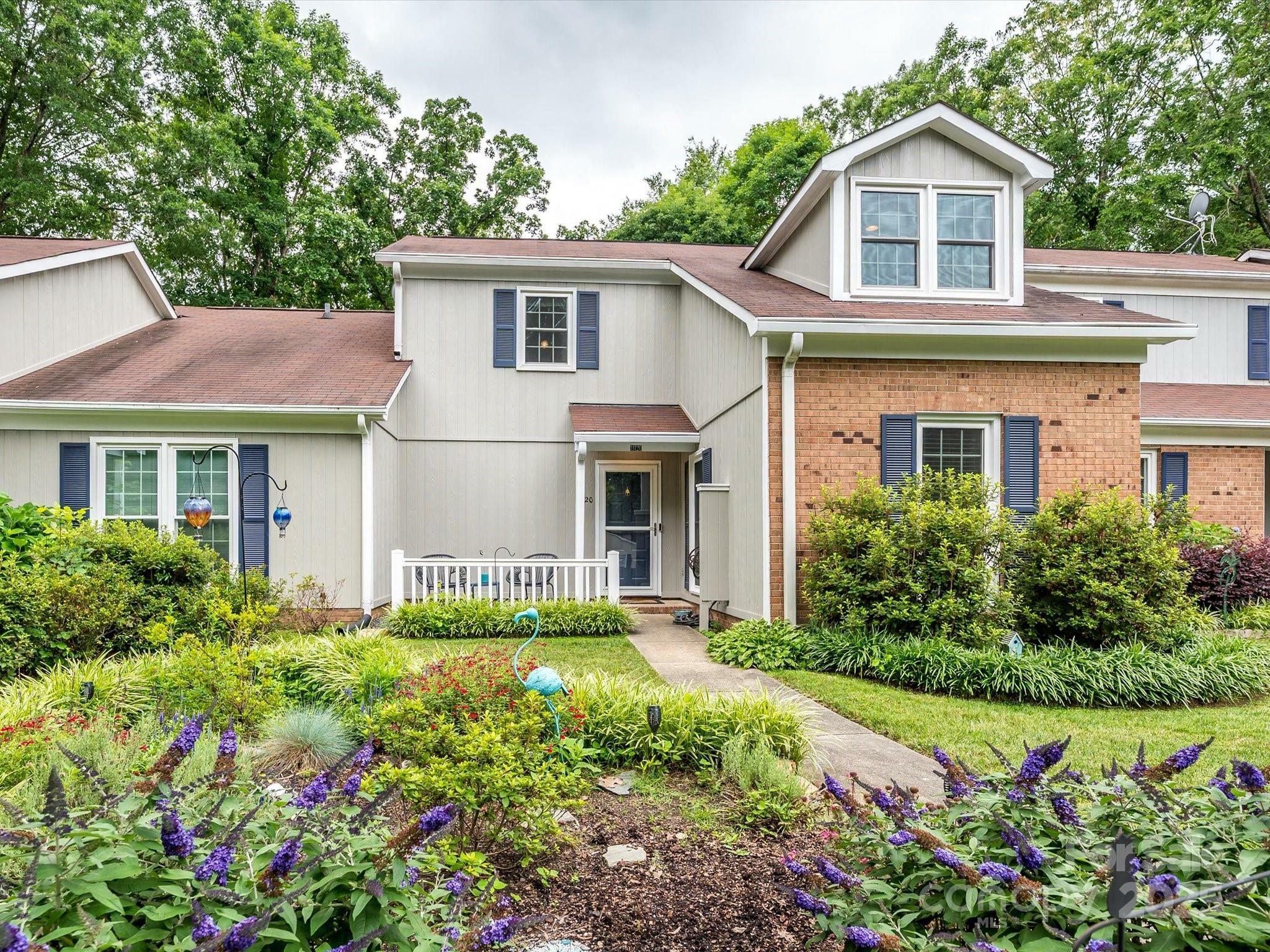 Property Photo:  11120 Sevilla Court  NC 28226 