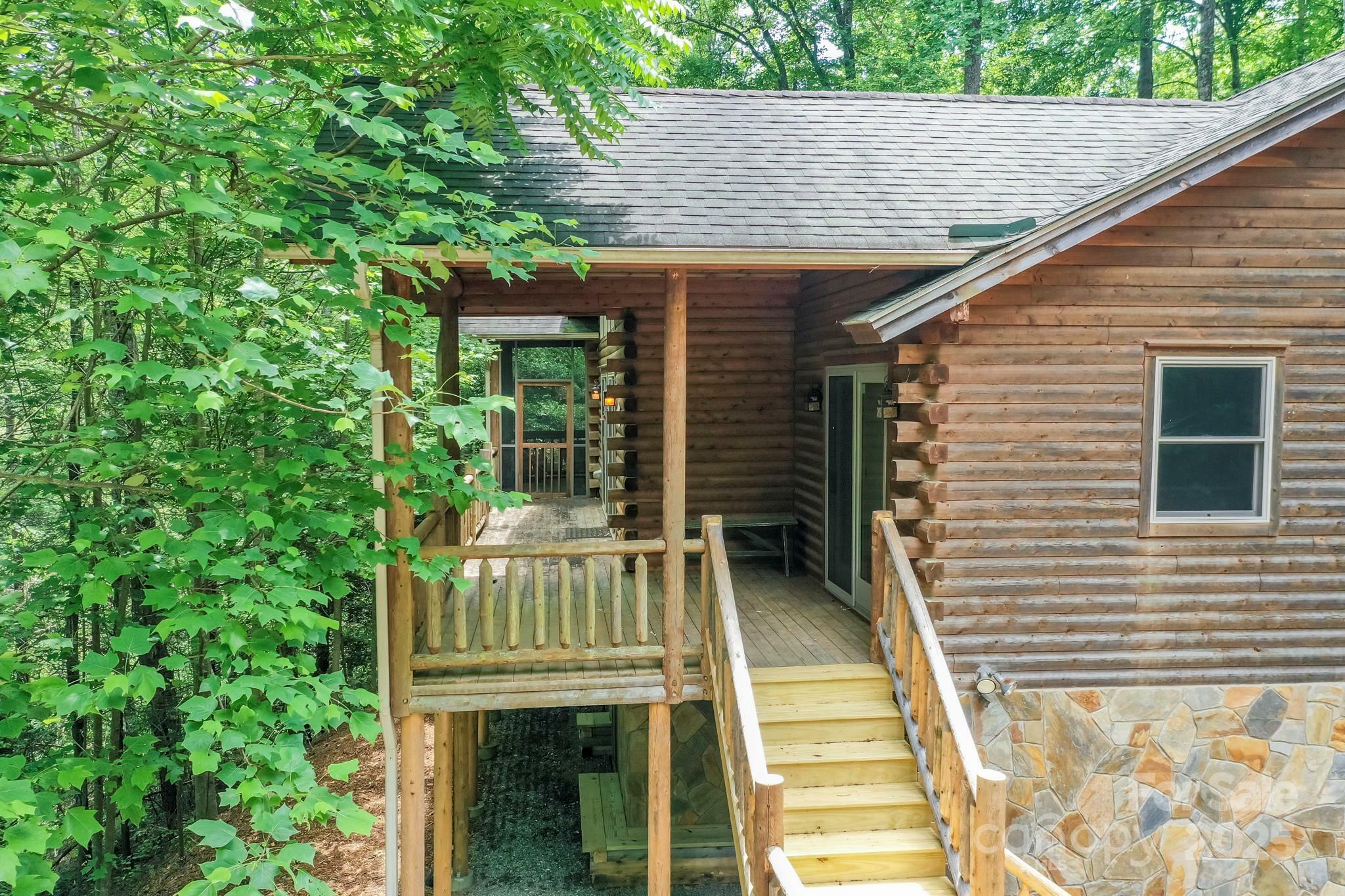 Property Photo: 184 Sunlight Path NC 28746