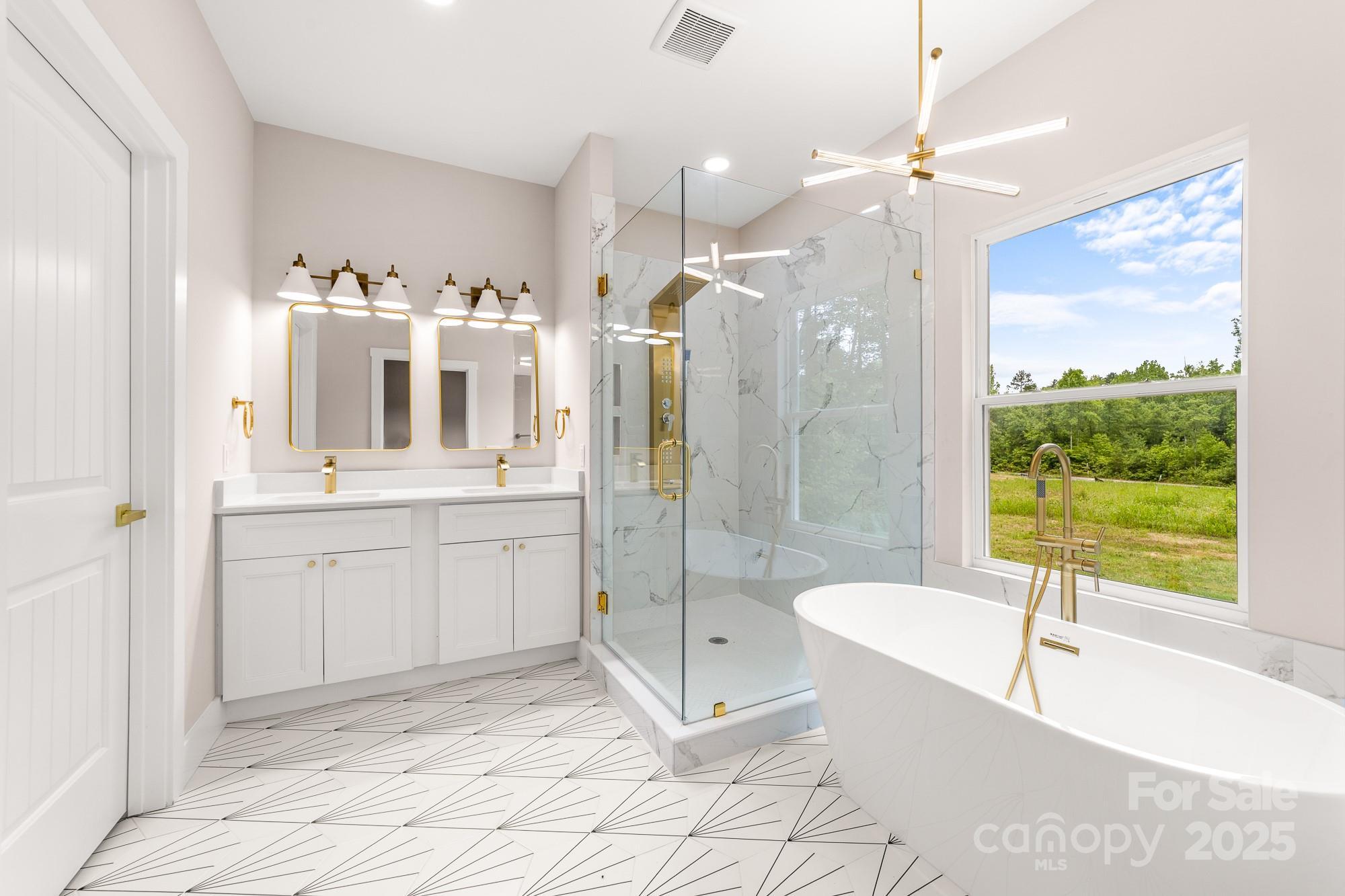 Property Photo: 1471 Marshbrooke Lane NC 28609