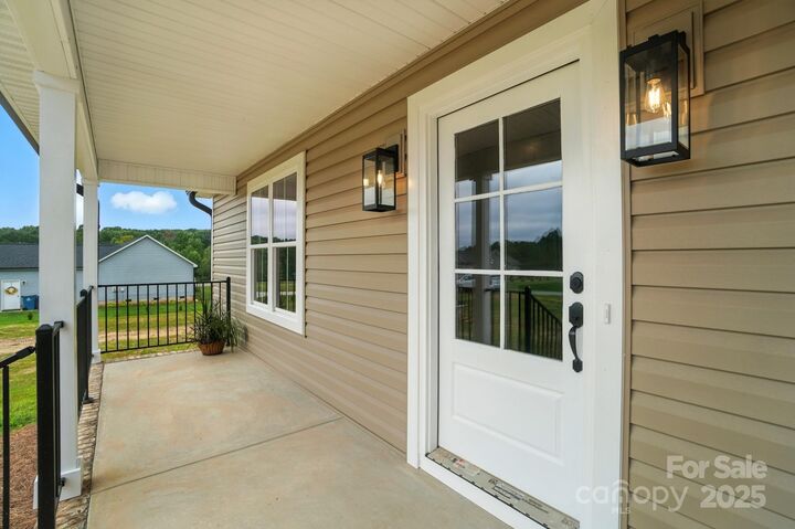Property Photo: 3467 Storybrook Lane NC 28673