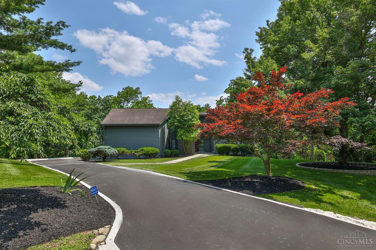 Property Photo: 7716 Creekwood Lane OH 45237