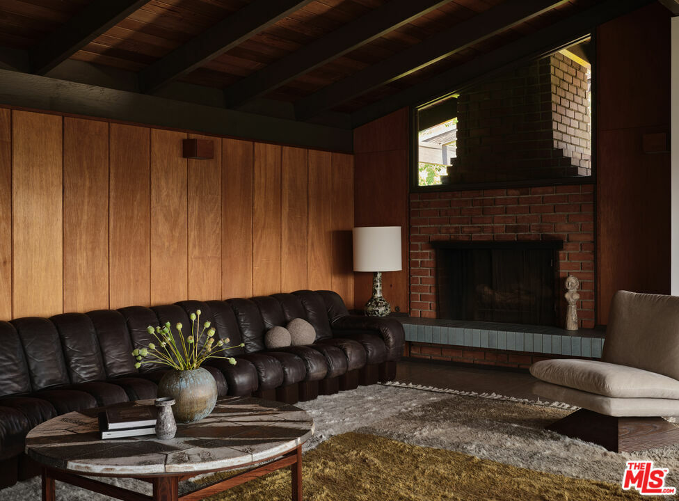 Property Photo: 2052 Mayview Dr CA 90027