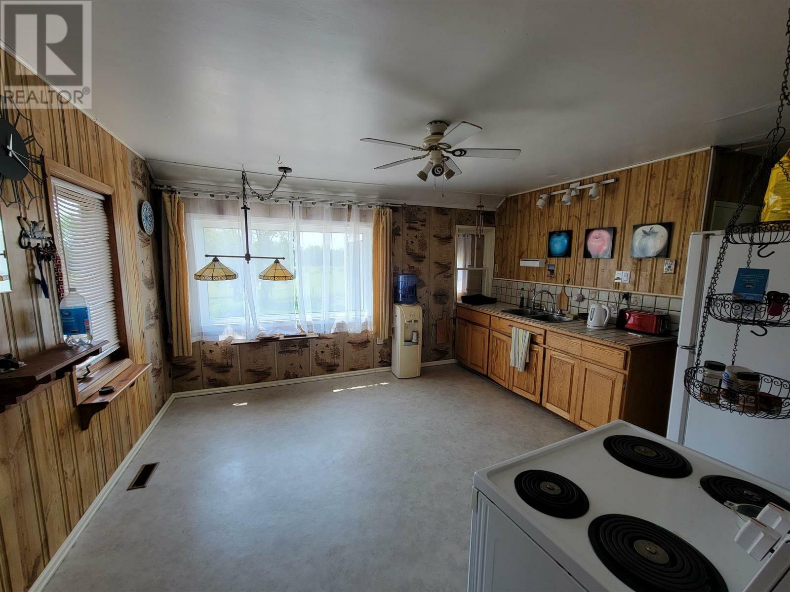 Property Photo: 870 McDiarmid Rd ON P0W 1E0