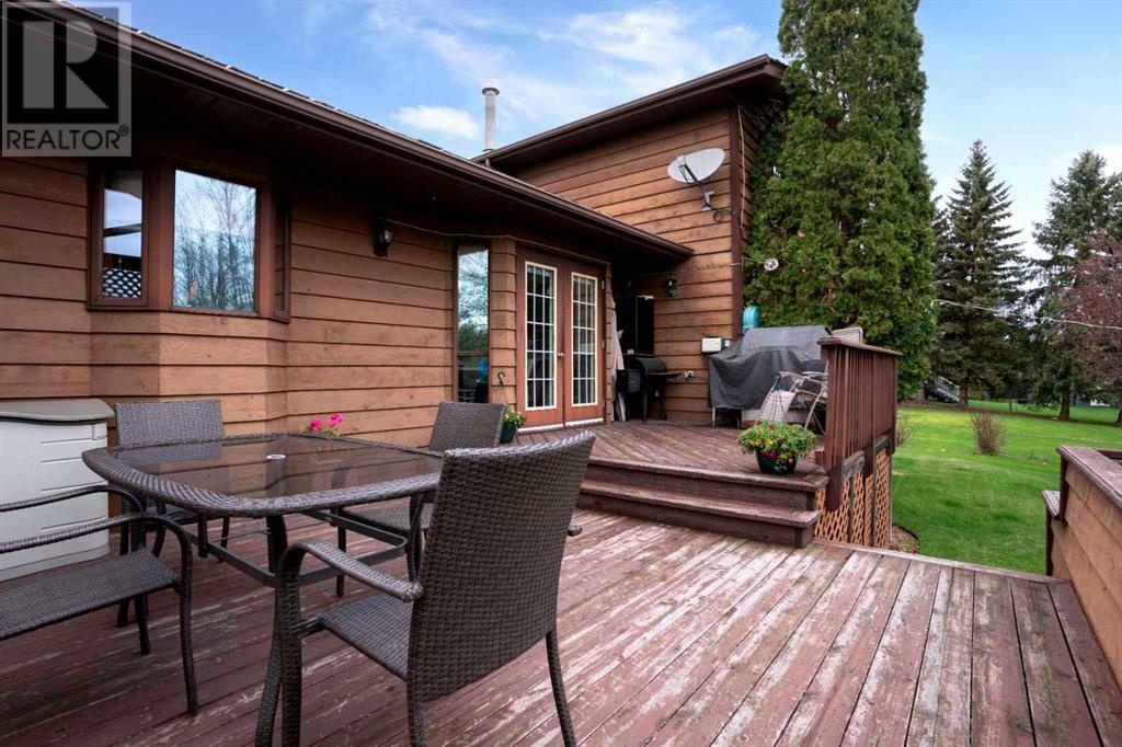 Property Photo: 33 Mackenzie Drive AB T0B 4C0