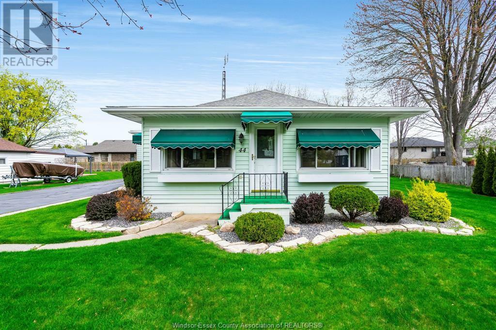 Property Photo:  44 McCallum Avenue  ON N9Y 1C2 