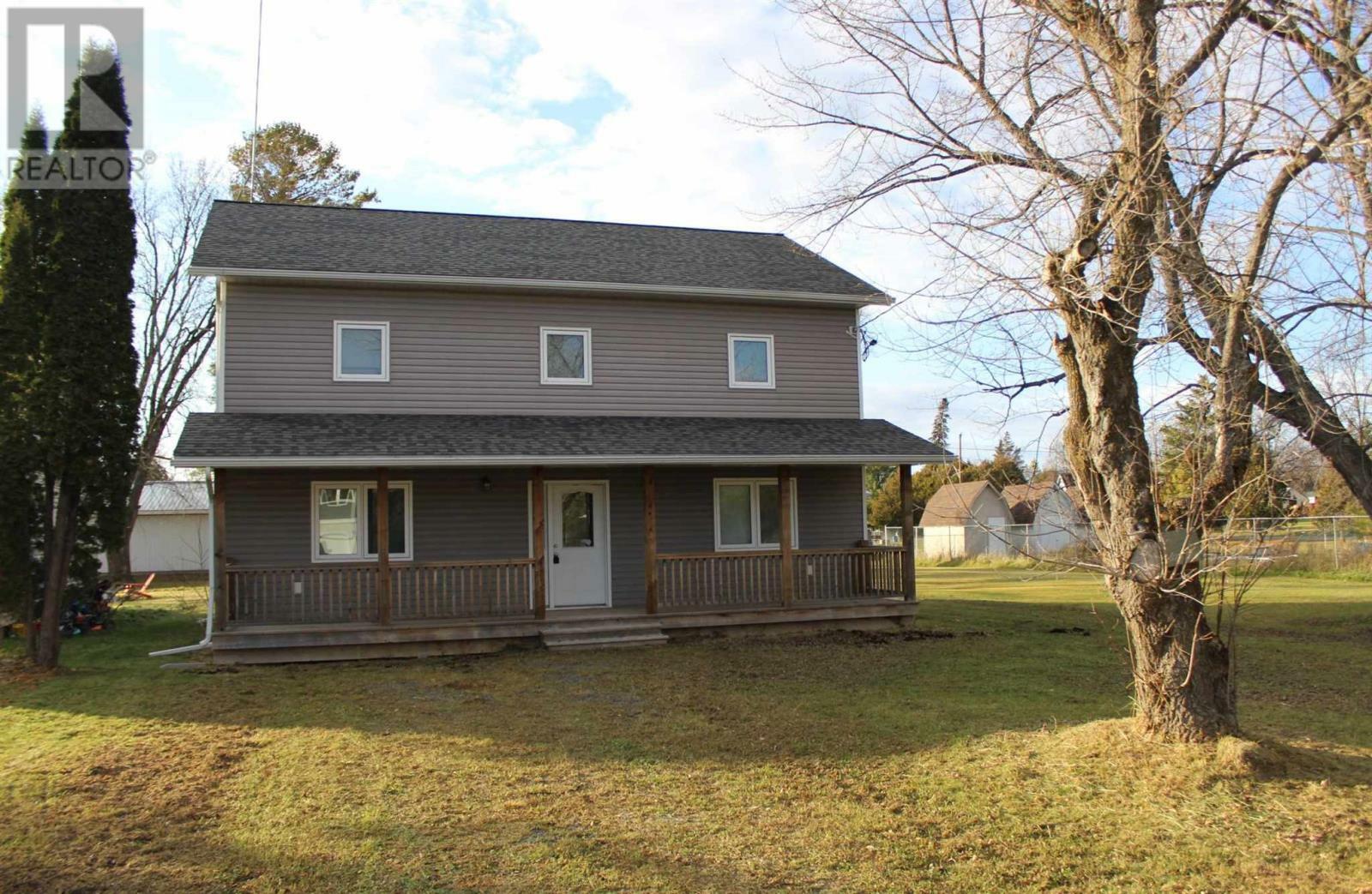 Property Photo: 101 Queen St ON P0W 1A0