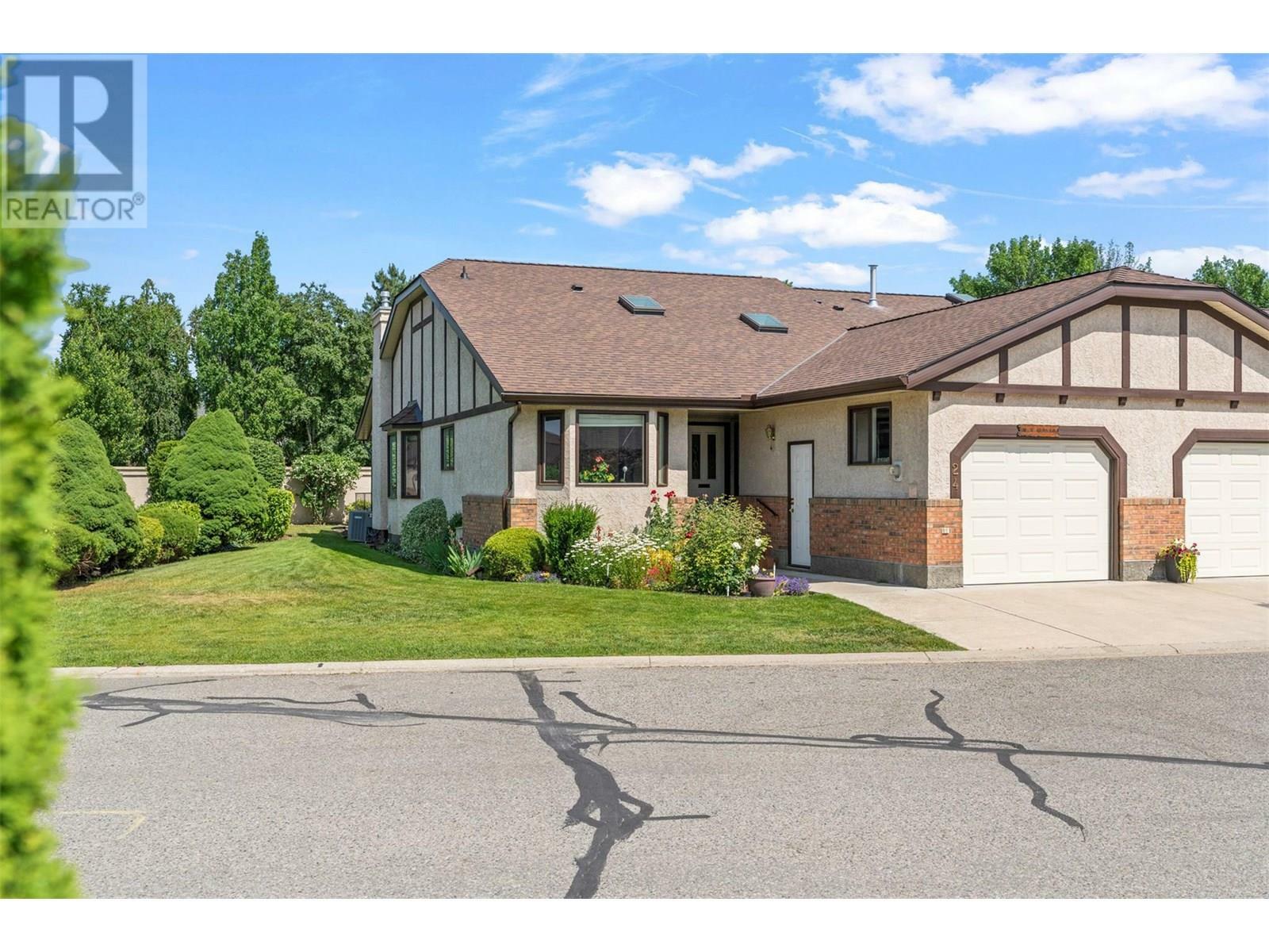 Property Photo: 2200 Gordon Drive 24 BC V1Y 8T7