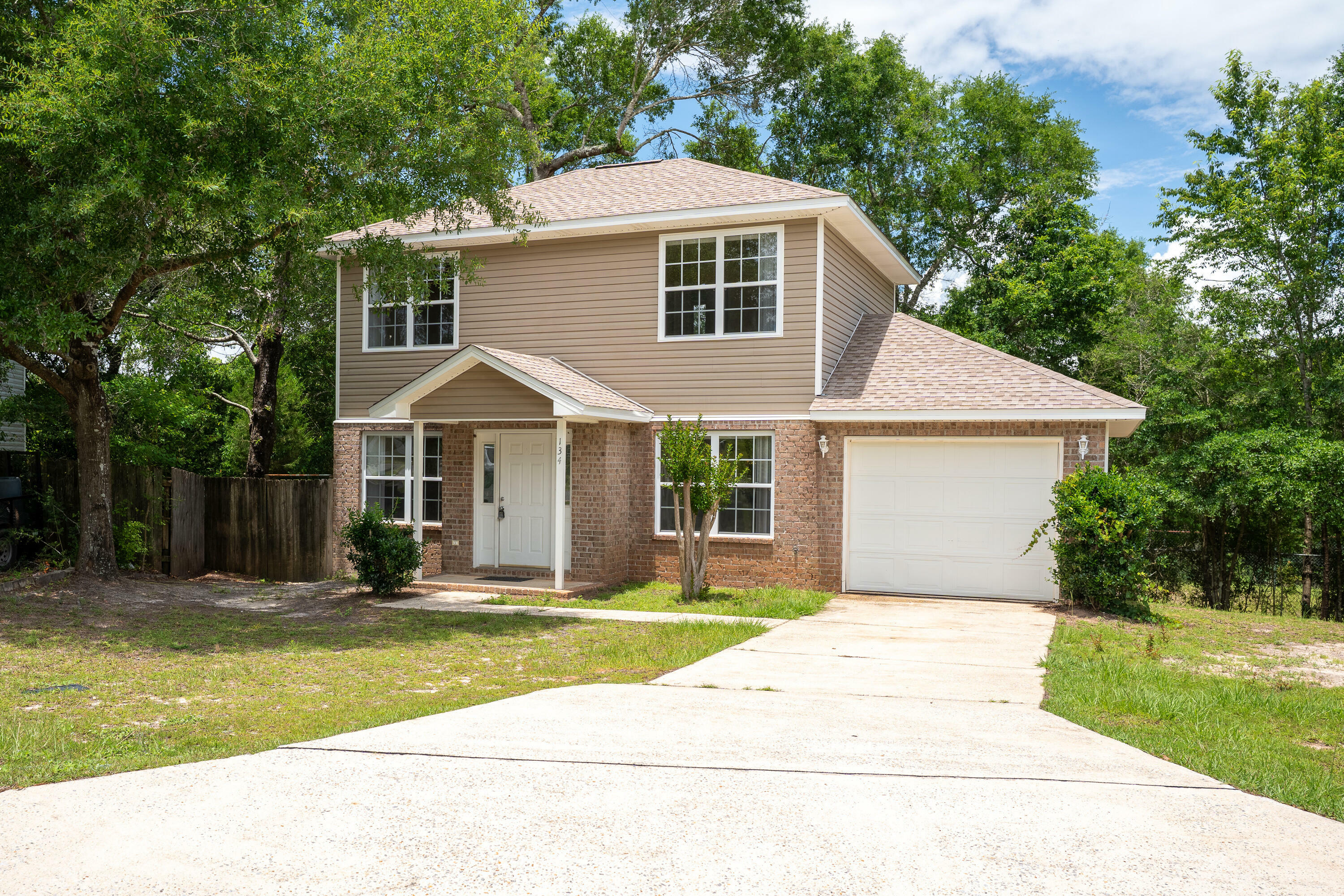 Property Photo: 134 Cabana Way FL 32536
