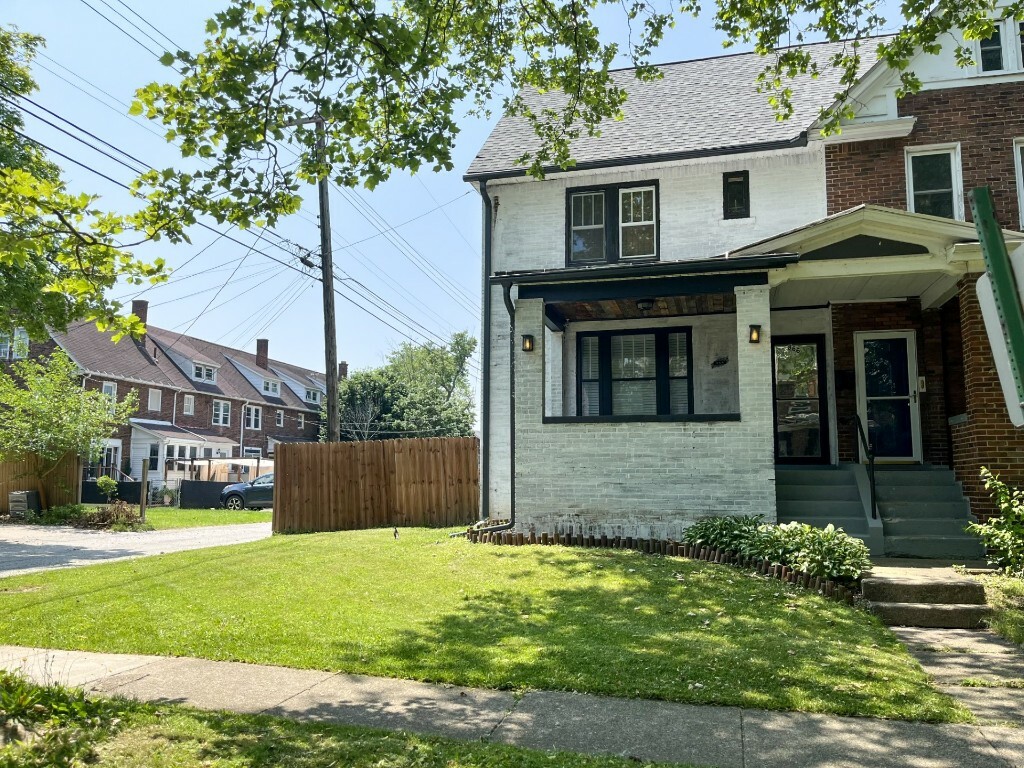 866 Newton Avenue  Erie PA 16511 photo