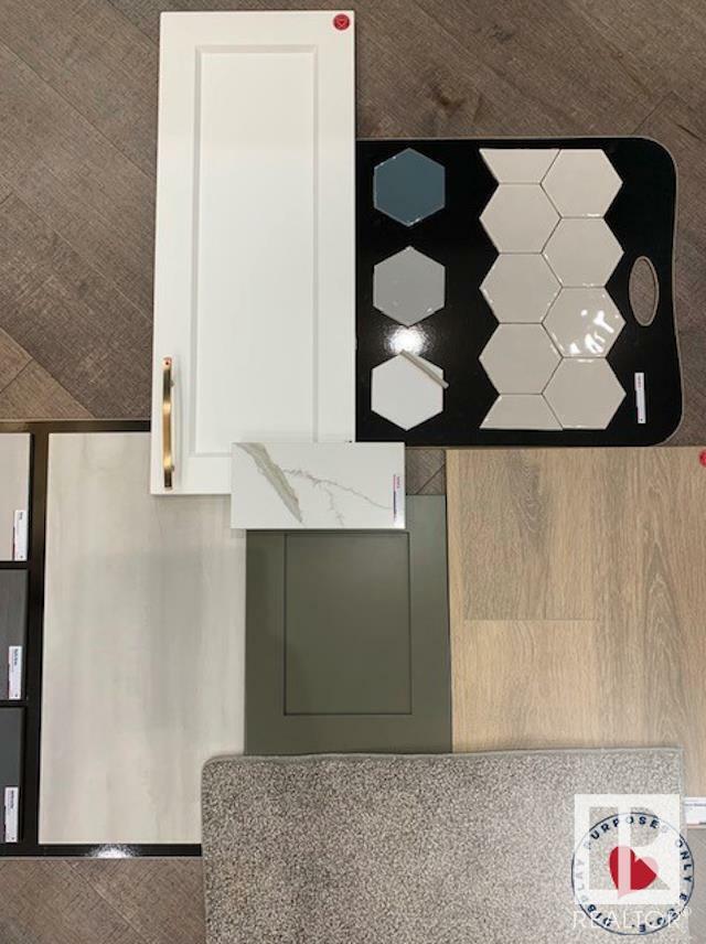 Photo de la propriété:  9332 221 Street NW  AB T5T 6C9 