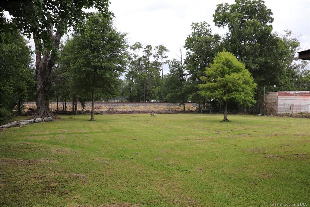 Property Photo: 2705 E Napoleon Street LA 70663