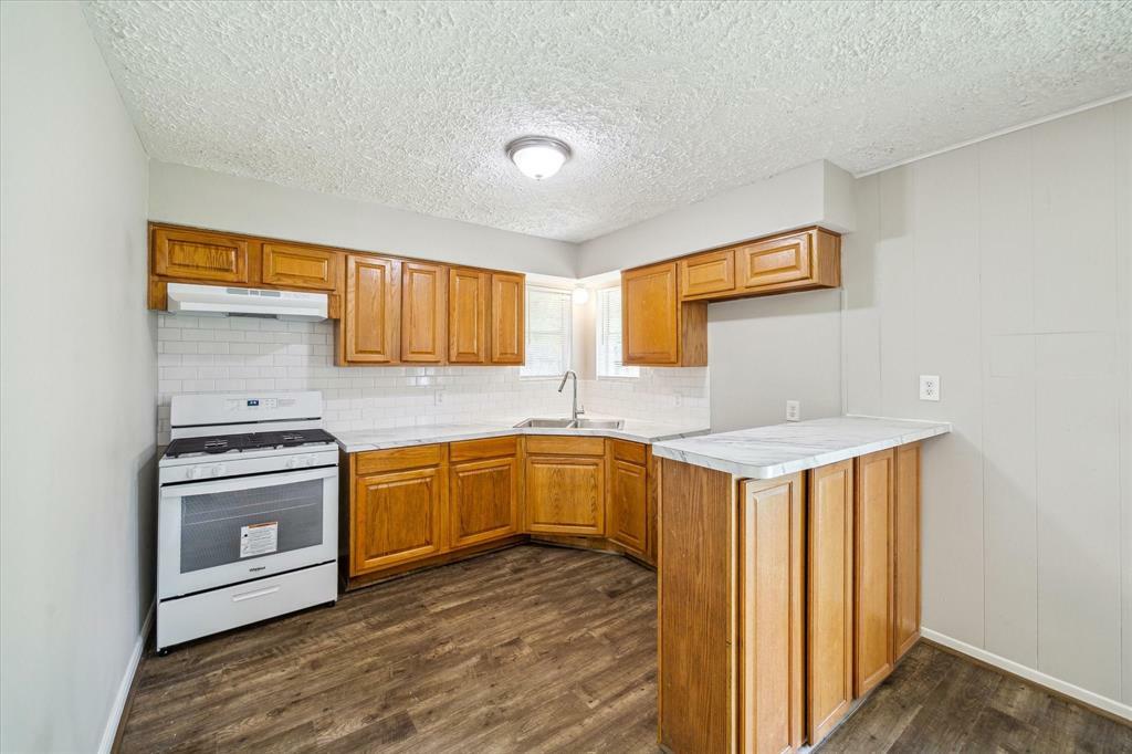 Property Photo: 9002 Allwood Street TX 77016