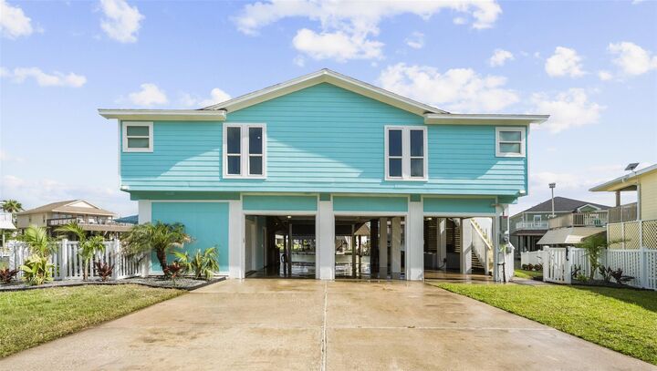 Property Photo:  1326 Hawaii Drive  TX 77554 