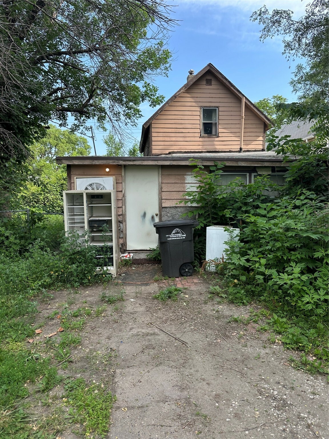 1547 Des Moines Street  Des Moines IA 50316 photo