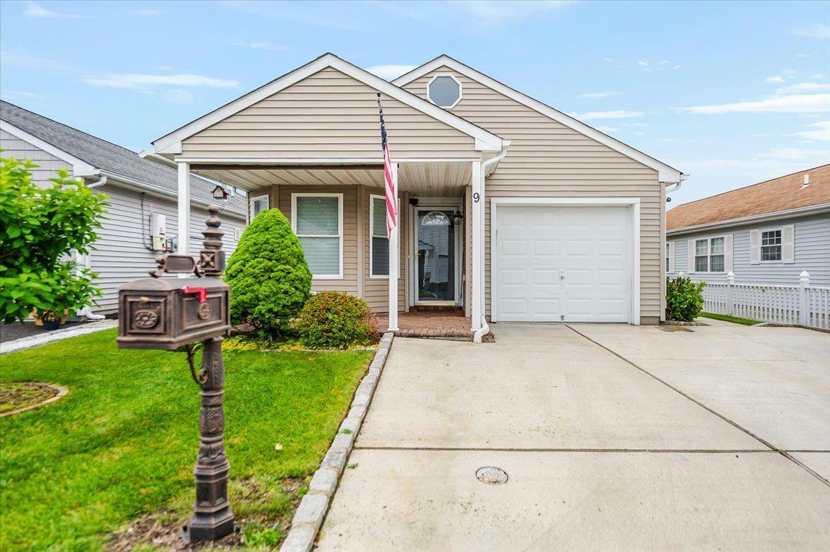 Property Photo: 9 Orange Tree Court NY 11949