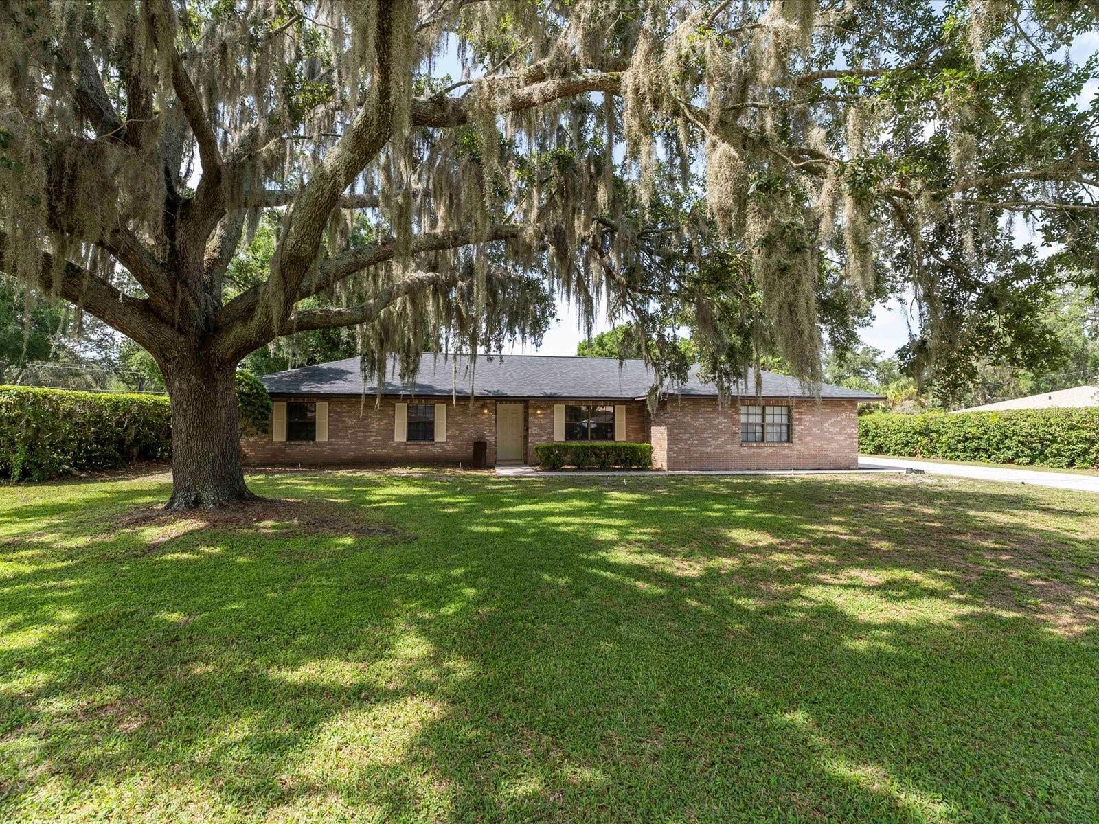Property Photo: 1315 Costine Drive FL 33809