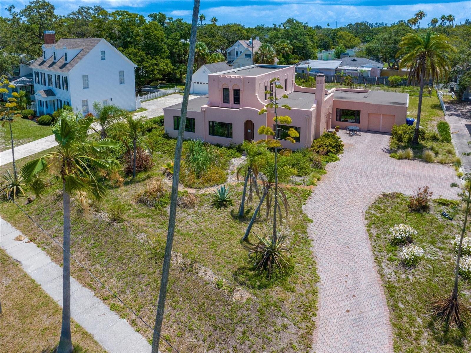 Property Photo:  43 Edgewater Drive  FL 34698 