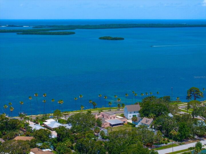 Property Photo: 43 Edgewater Drive FL 34698