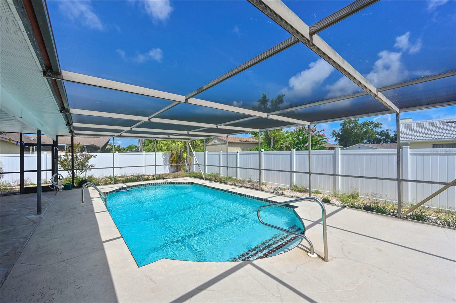 Property Photo: 6406 16th Avenue Drive W FL 34209