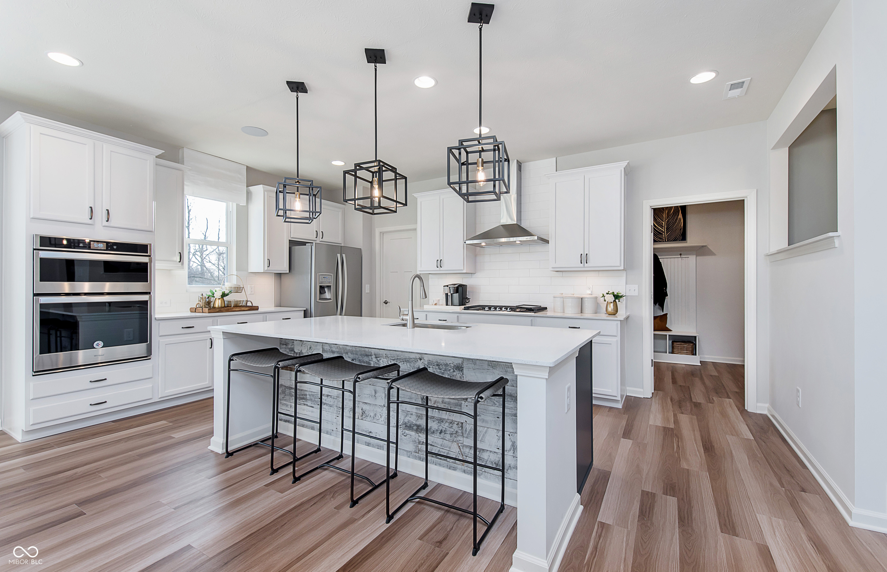 Property Photo: 8356 Leander Avenue IN 46077