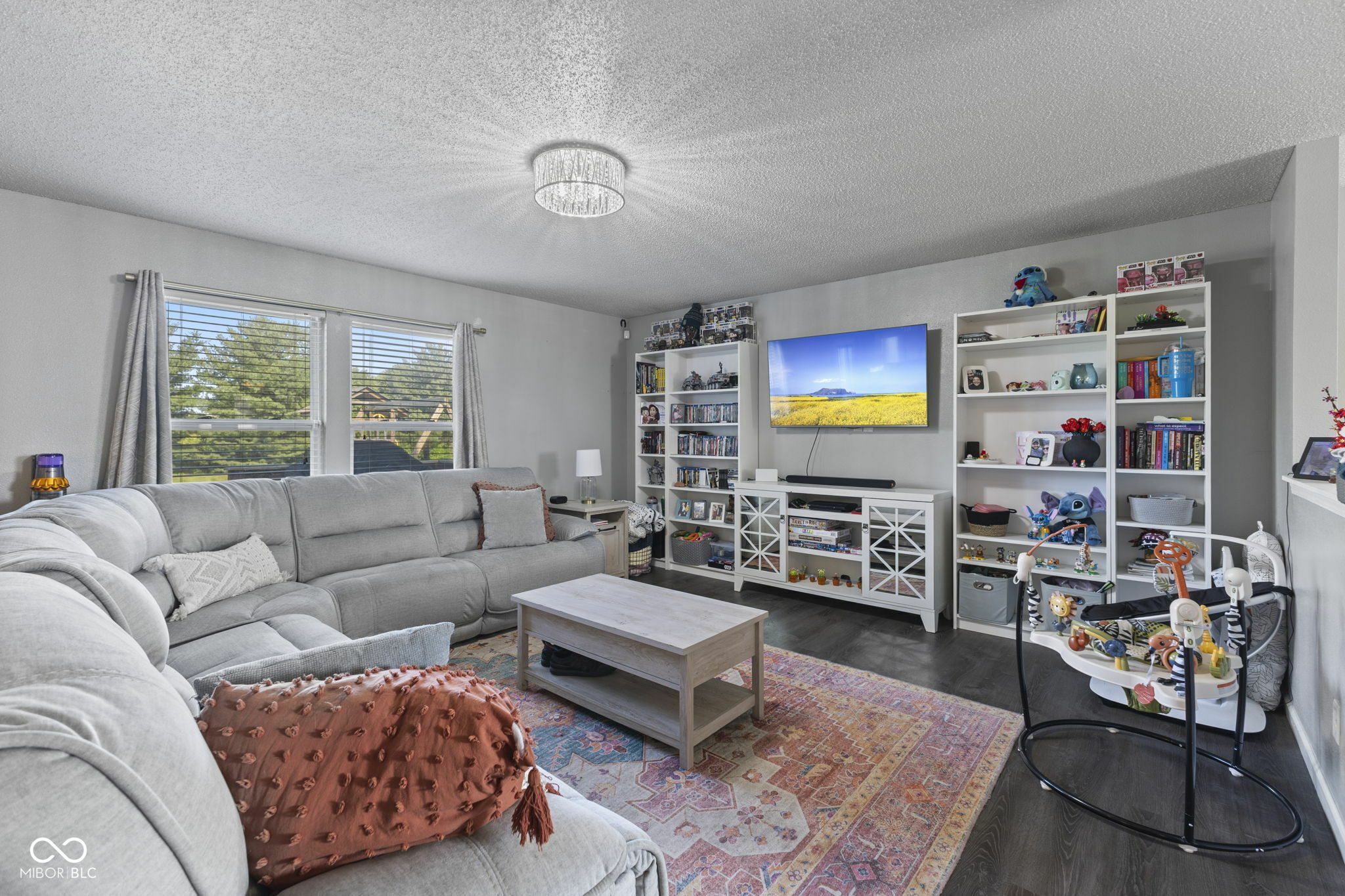 Property Photo: 6608 Sonesta Drive IN 46217