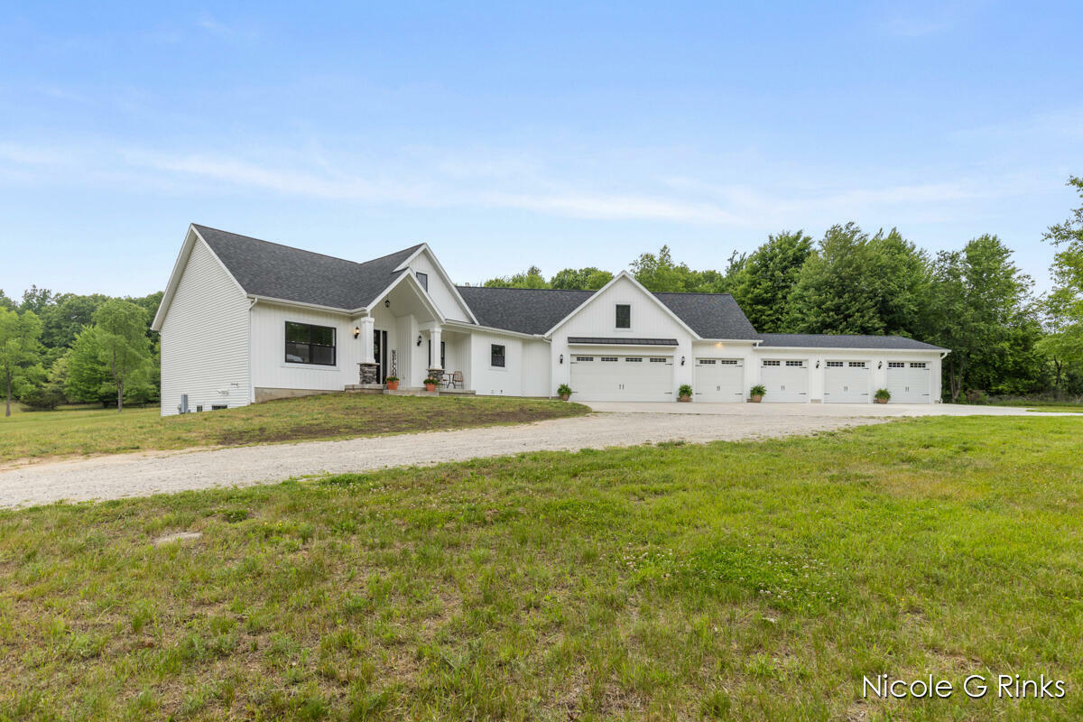 Property Photo: 9860 Button Road MI 48809