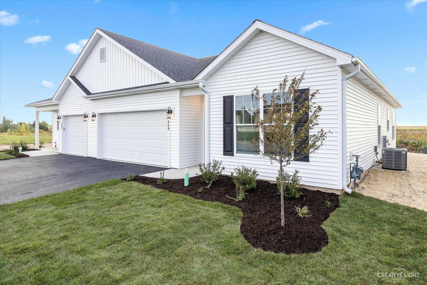 Property Photo: 514 S Preston Street IL 60112