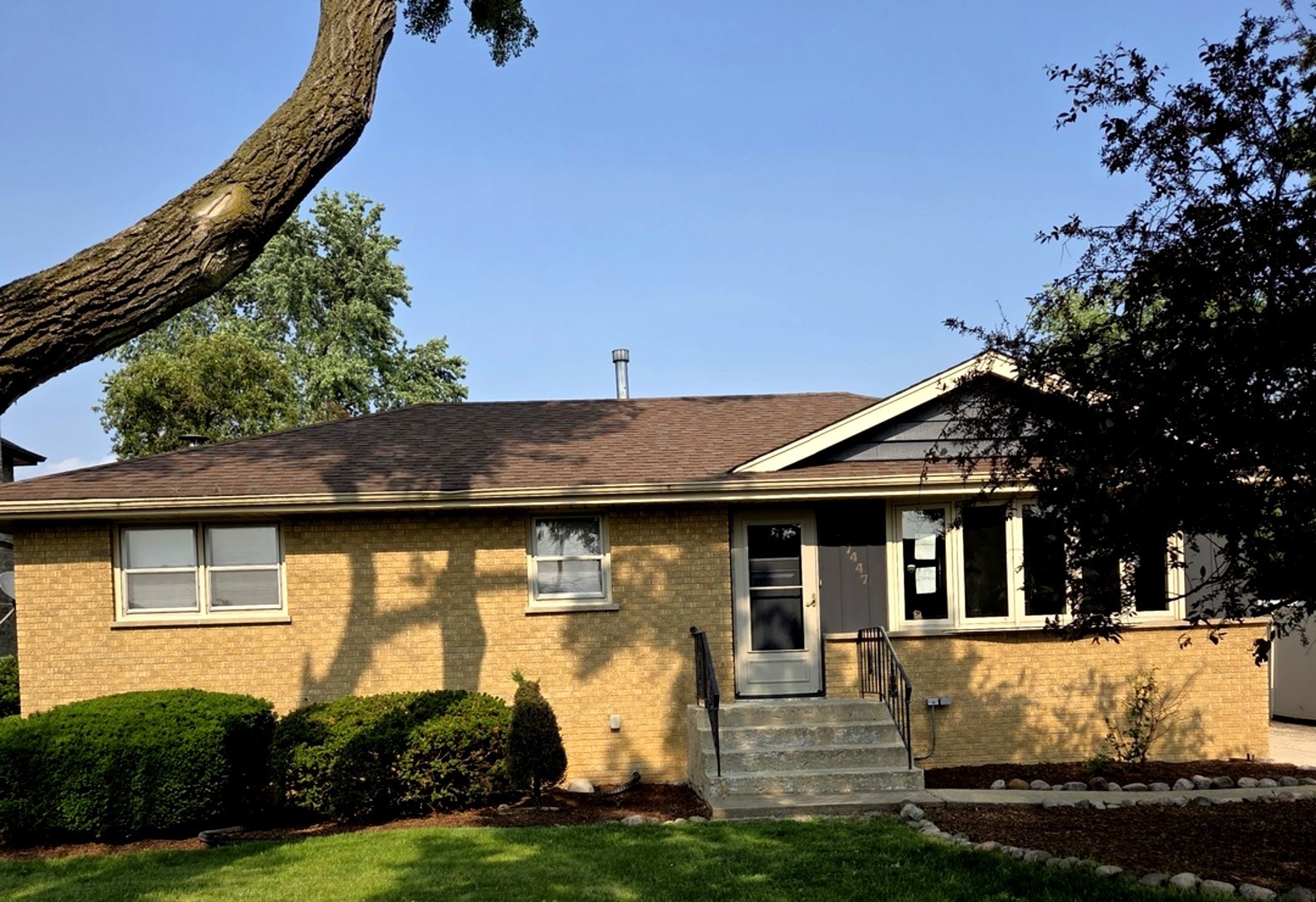 Property Photo: 7447 Beloit Avenue IL 60455