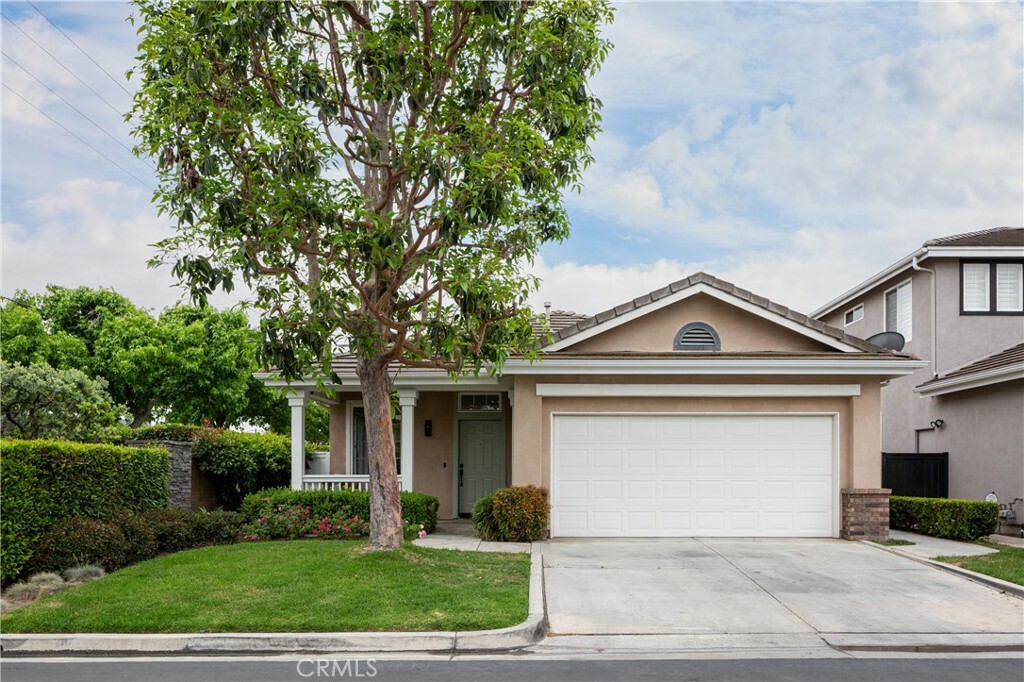Property Photo: 377 E 21st Street CA 92627