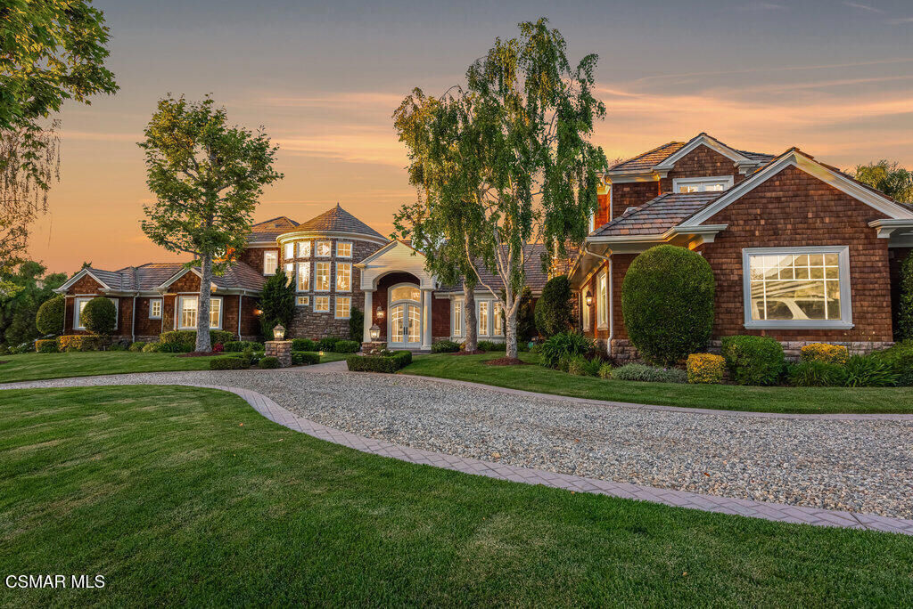 Property Photo:  1816 Brittany Park Road  CA 93012