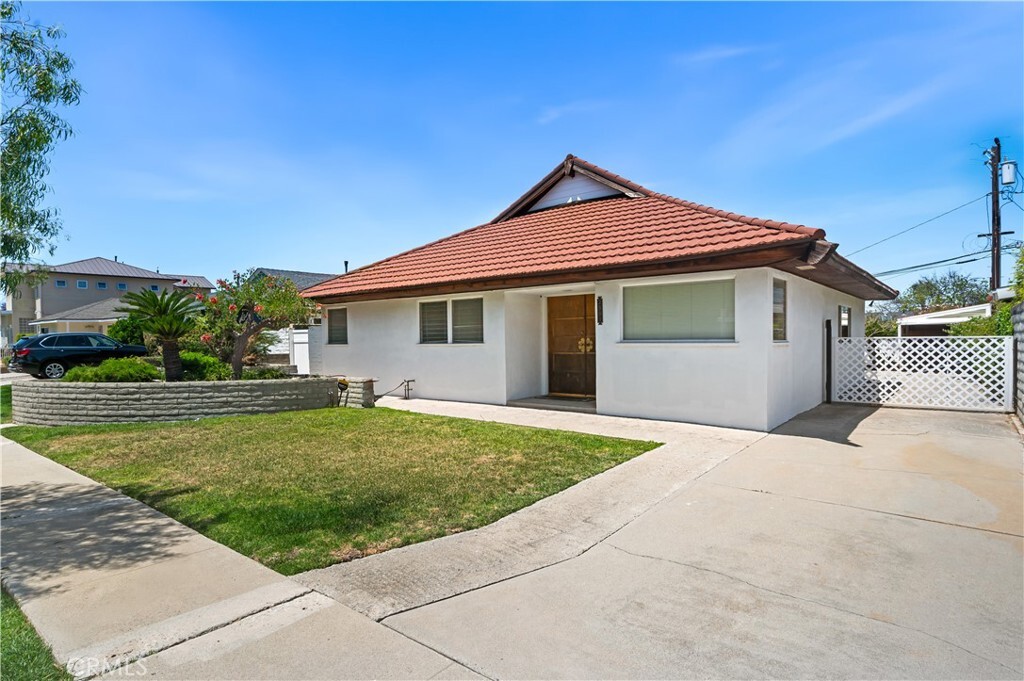 Property Photo: 2901 Winlock Road CA 90505