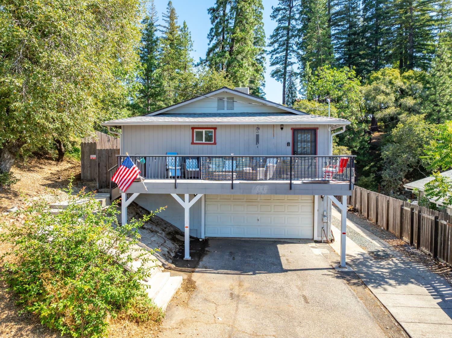 Property Photo:  111 W Oak Hill Drive  CA 95713 