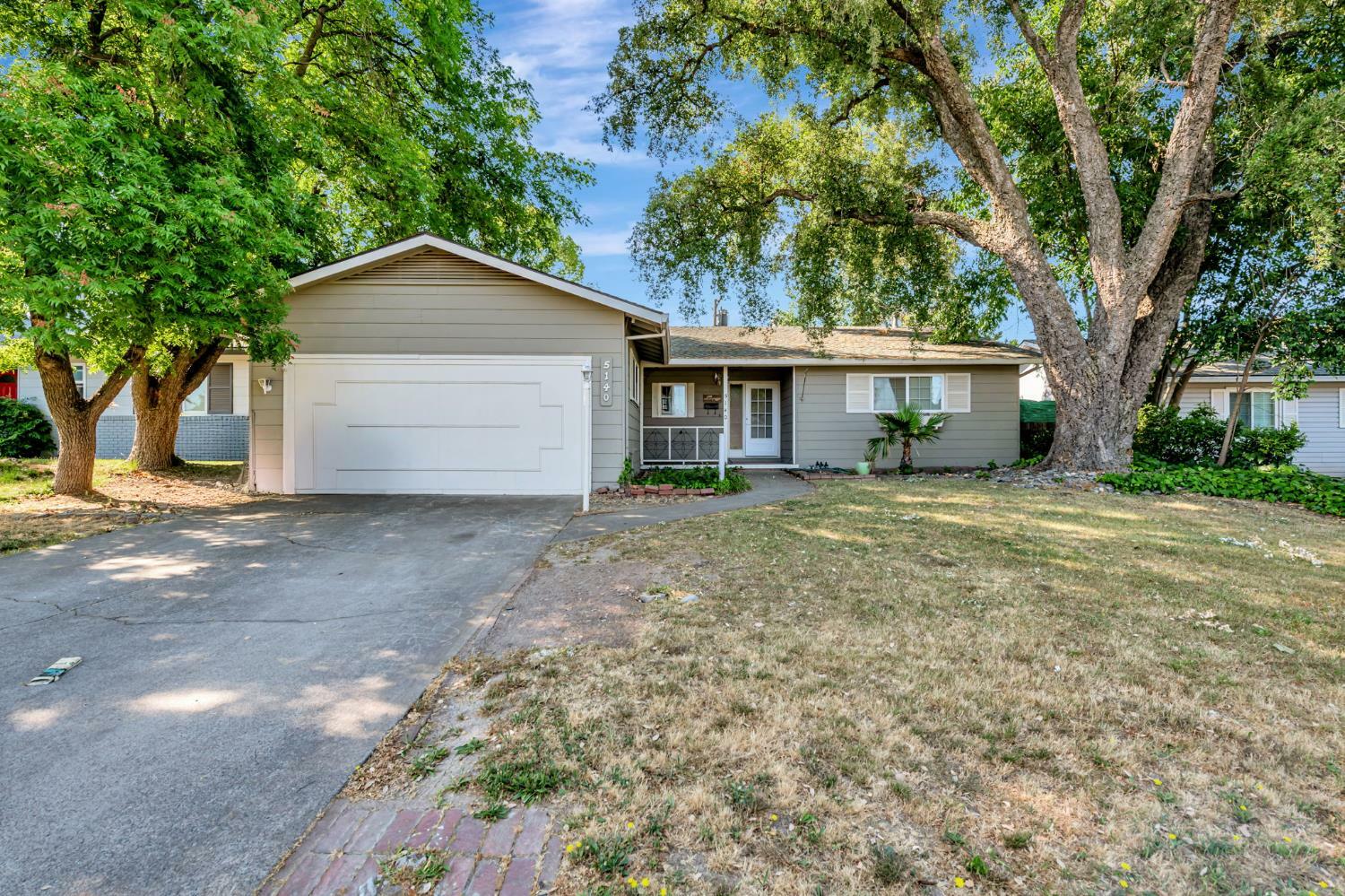 Property Photo: 5140 Rambler Way CA 95841