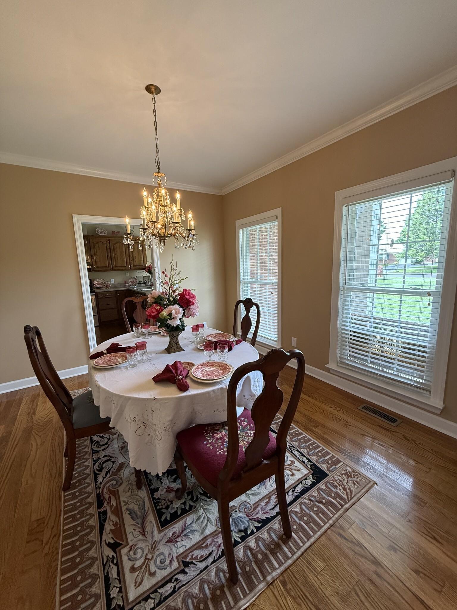 Property Photo: 407 Robins St TN 38464