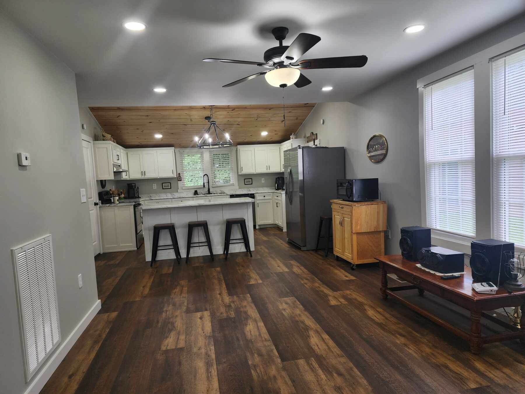 Property Photo: 200 Church St TN 38469