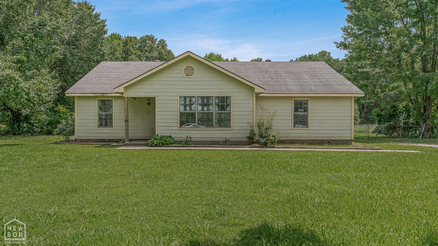 Property Photo: 223 County Road 122 AR 72416