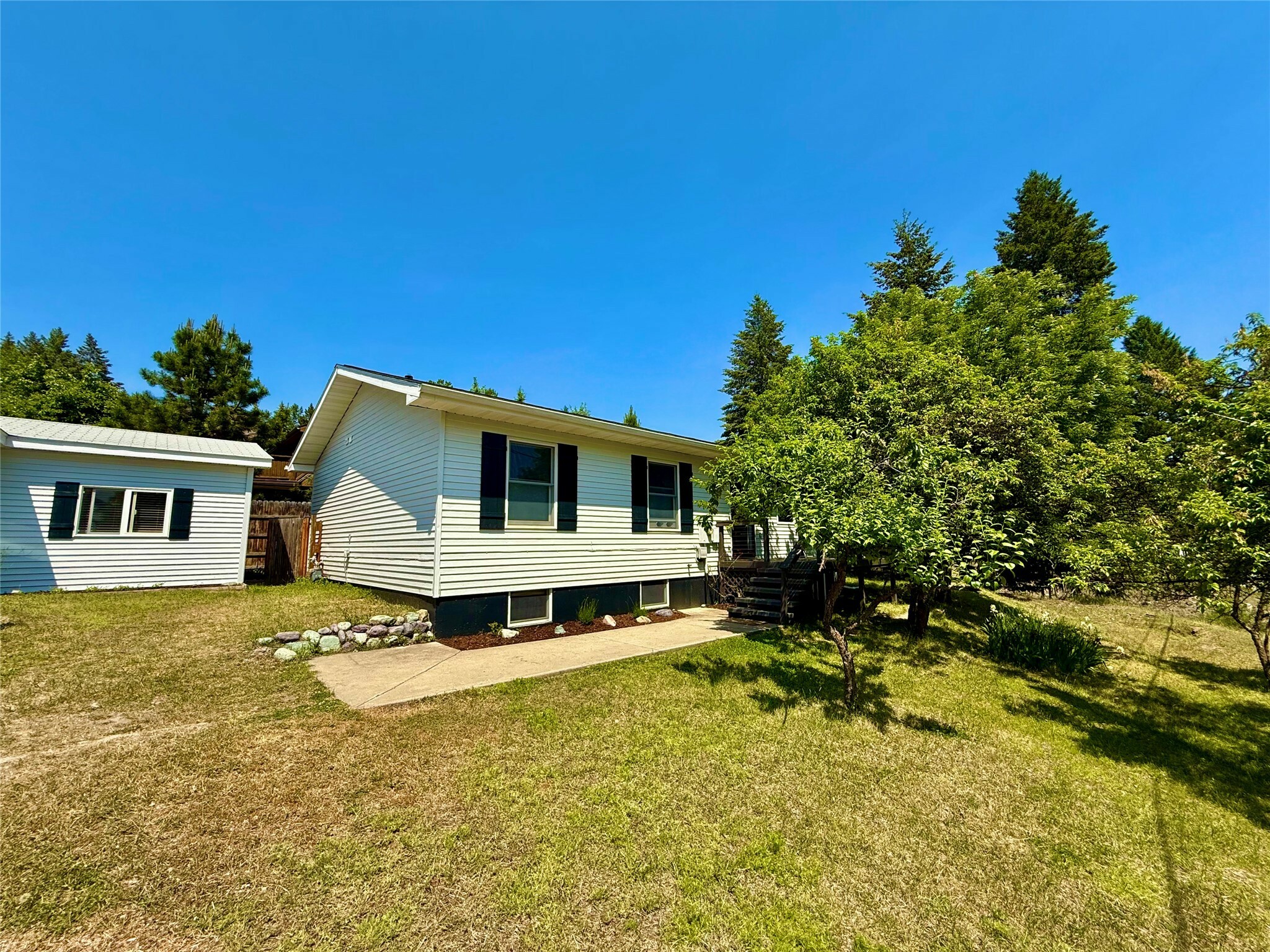 400 Iowa Avenue  Whitefish MT 59937 photo