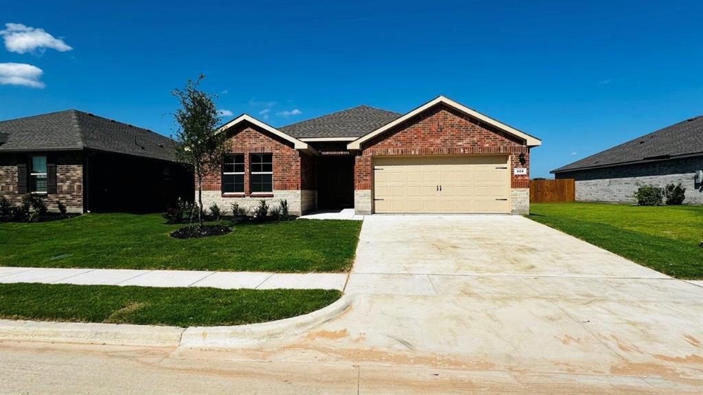 Property Photo: 408 Marsh Street TX 76033