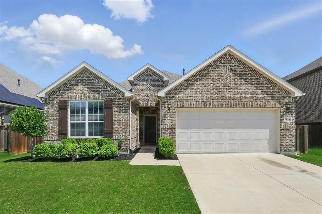 Property Photo: 2524 Wallingford Drive TX 76084