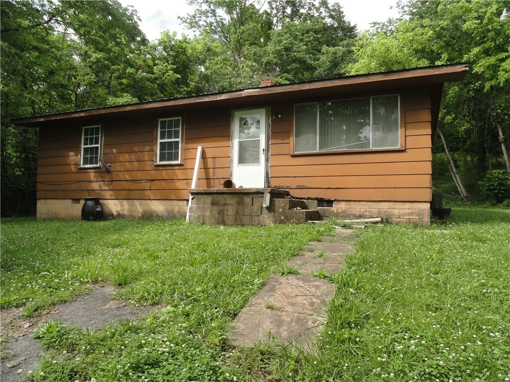 813 Main Street  Leslie AR 72645 photo