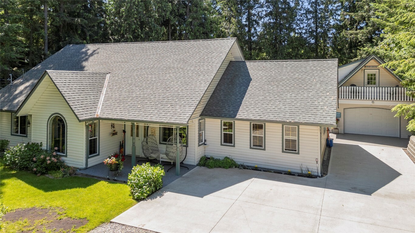 Property Photo: 1047 Scotch Creek Wharf Road BC V0E 1M5