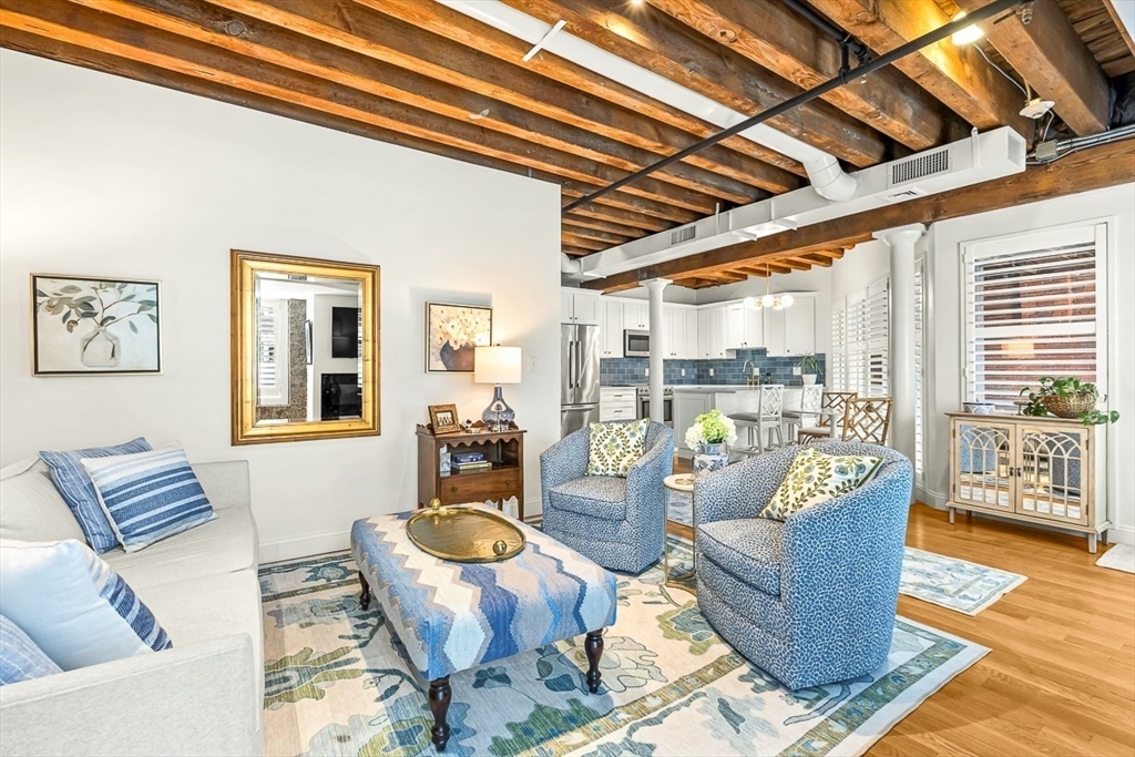 Property Photo: 343 Commercial St 104 MA 02109