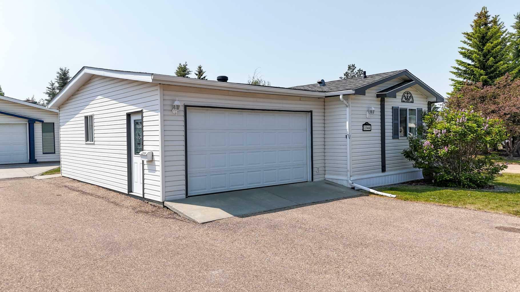 2344 Danielle Drive  Red Deer AB T4R 2Z8 photo