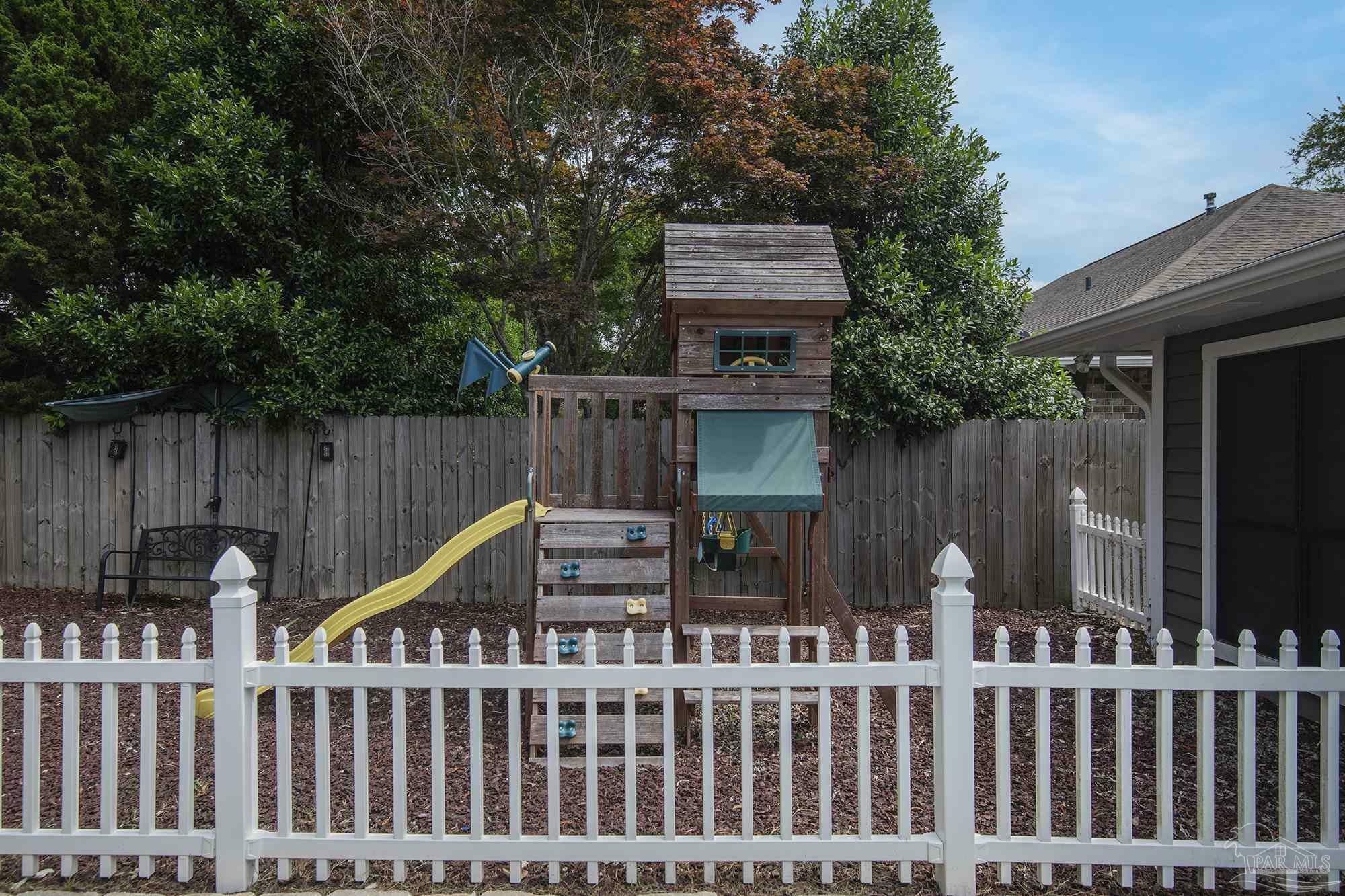Property Photo: 6521 El Presideo FL 32504