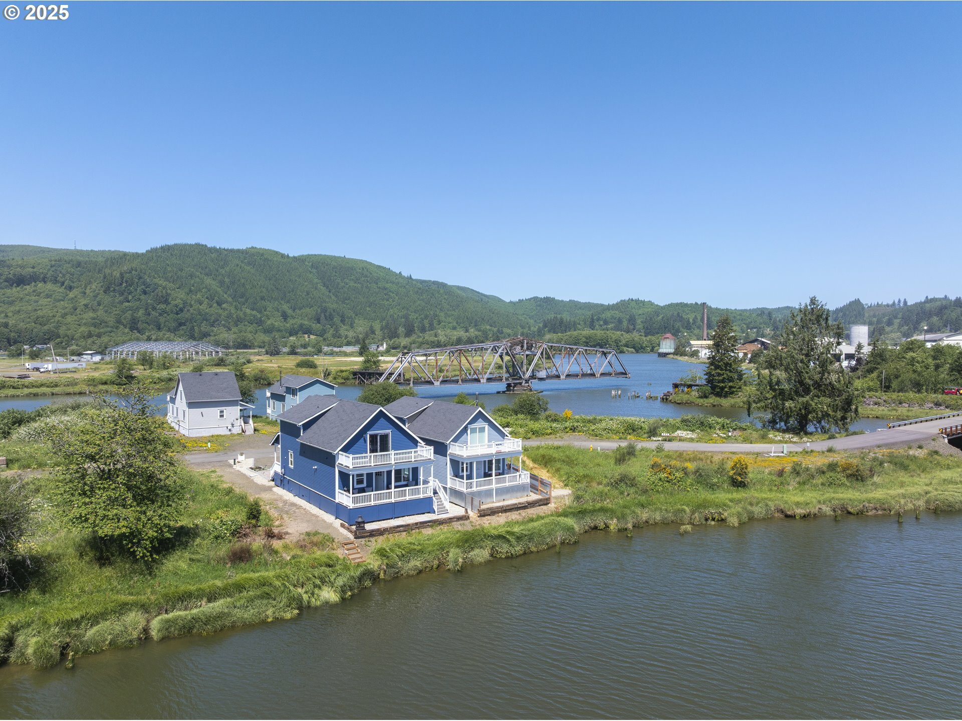 Property Photo: 345 Island Ln WA 98577