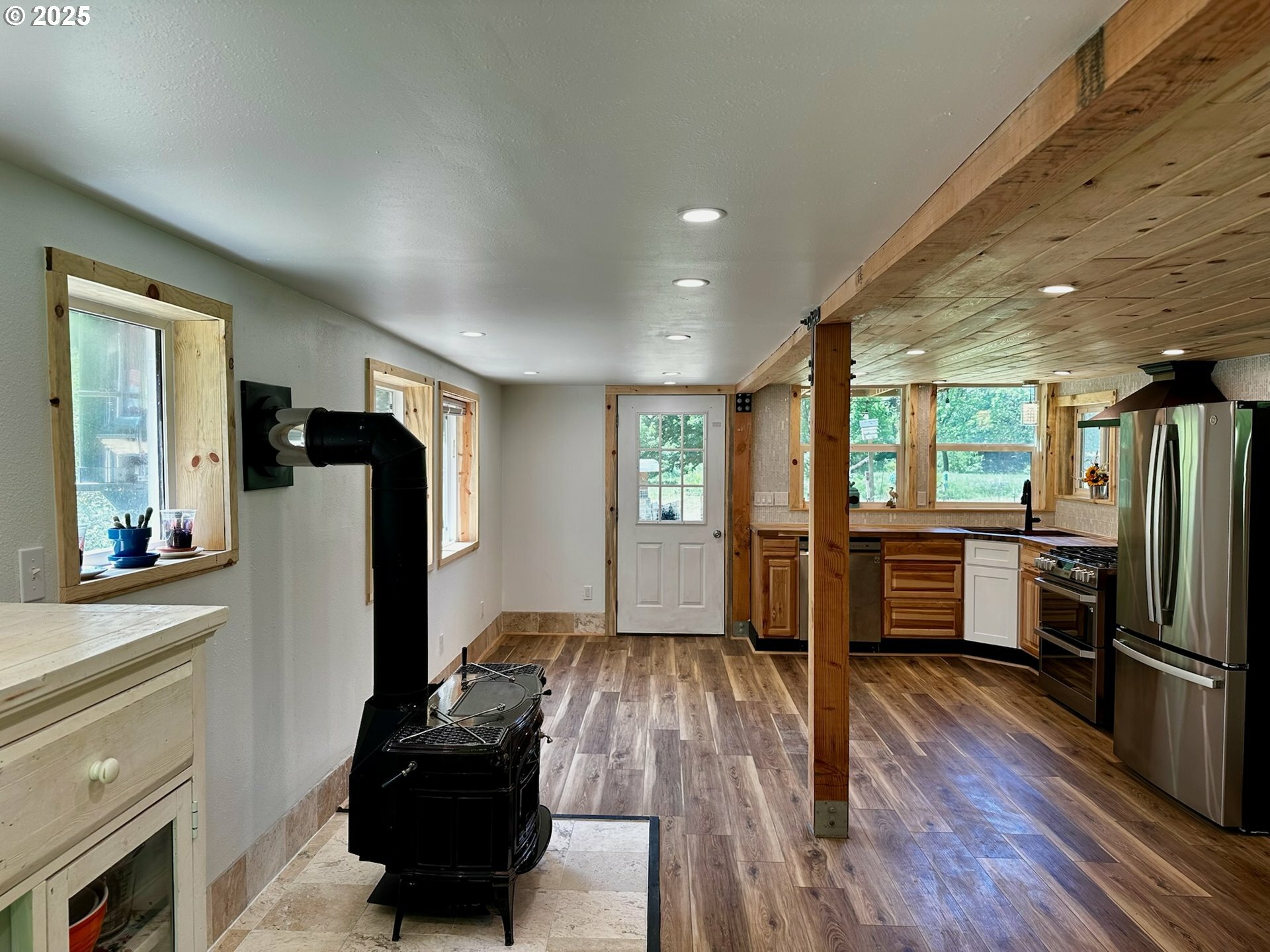 1433 E Canal Creek Rd  Waldport OR 97394 photo