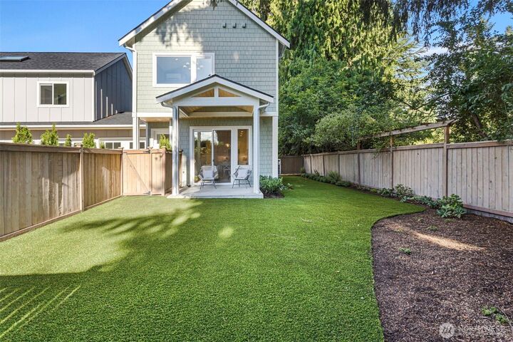 Property Photo:  12847 NE 113th Street  WA 98033 