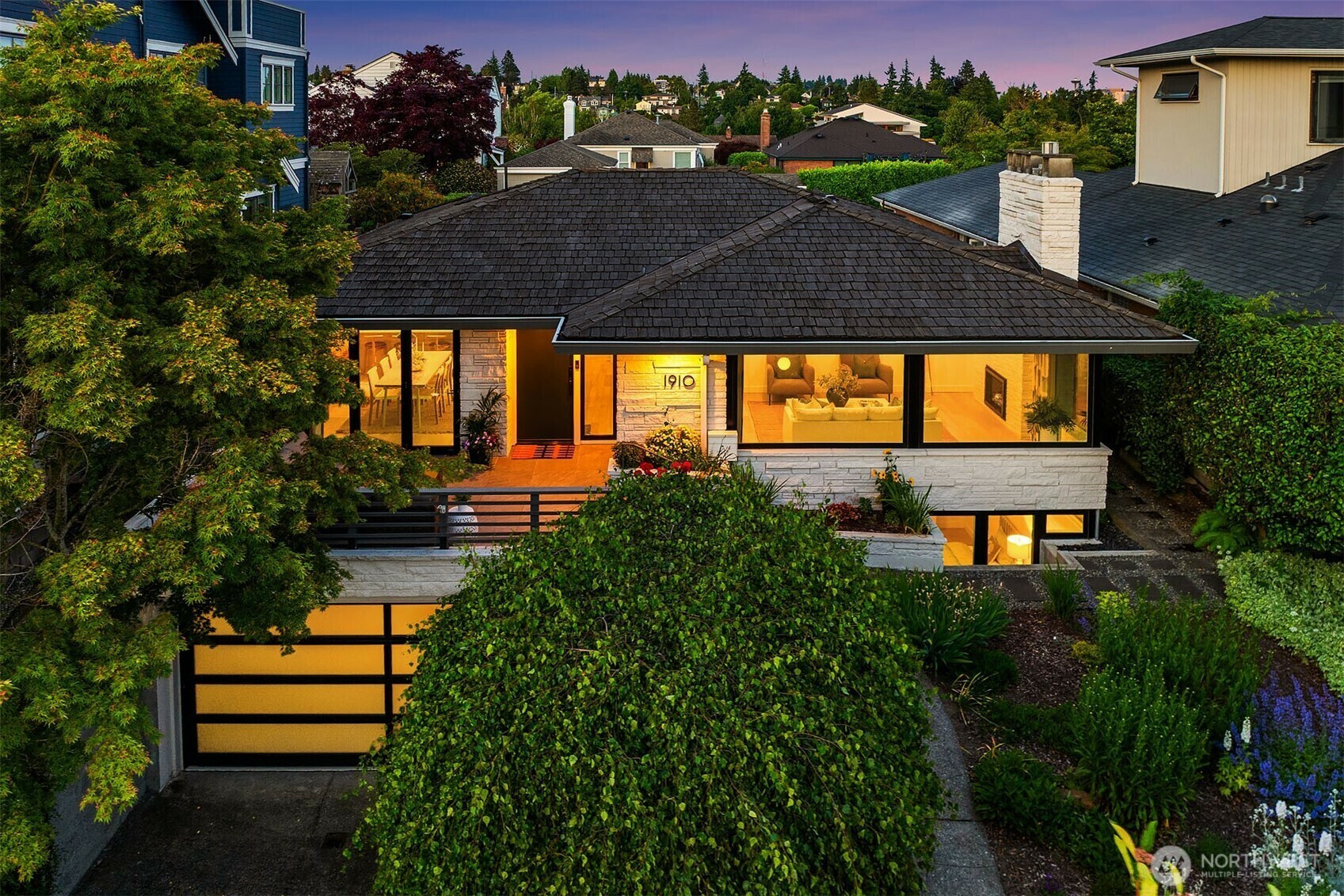 Property Photo: 1910 Edgemont Place W WA 98199
