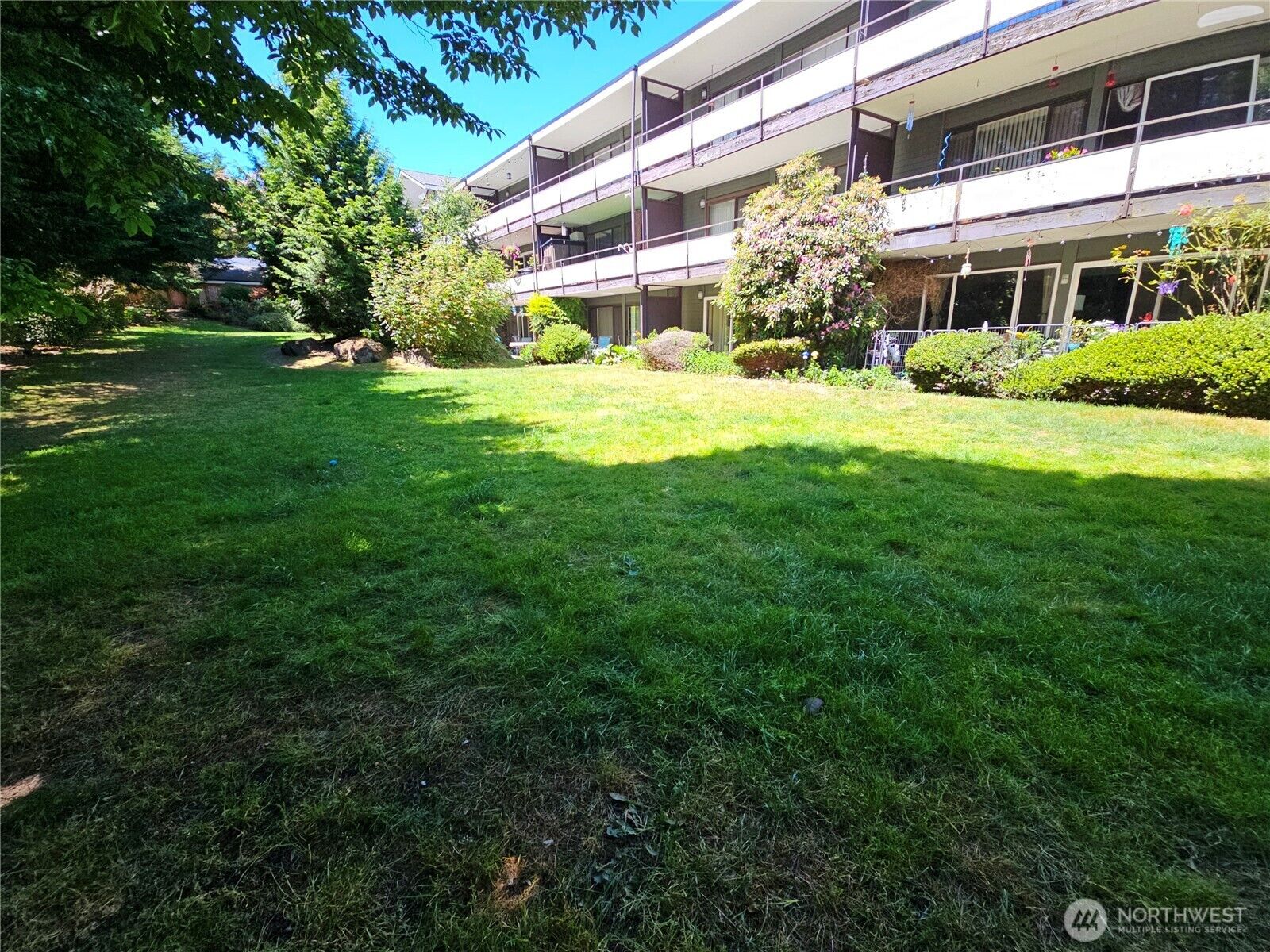 Property Photo:  7924  212th Street SW 104  WA 98026 