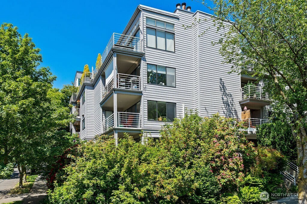 1100 E Harrison Street 302  Seattle WA 98102 photo